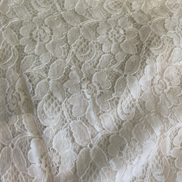 Gap Size 4 - Cap sleeve lace mini dress - Picture 2 of 2